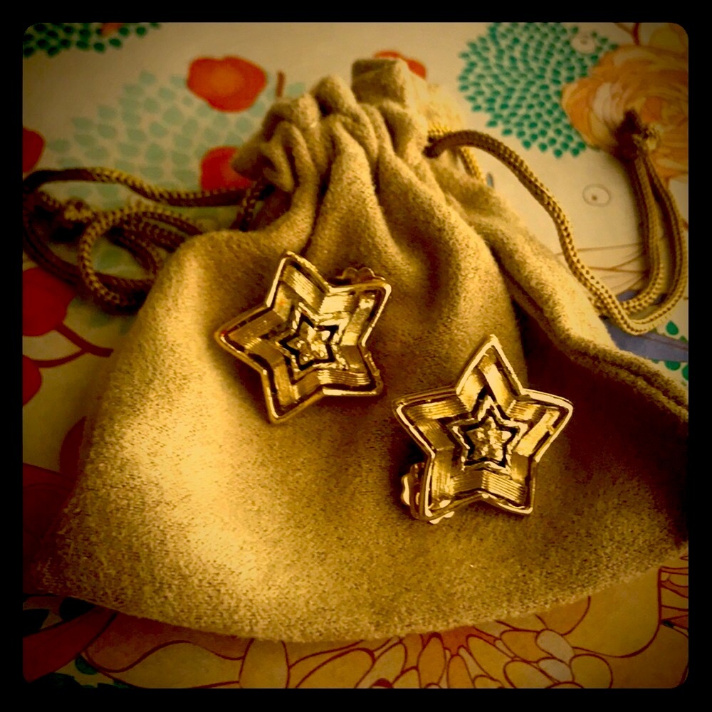 1960s Vintage Gold color earrings